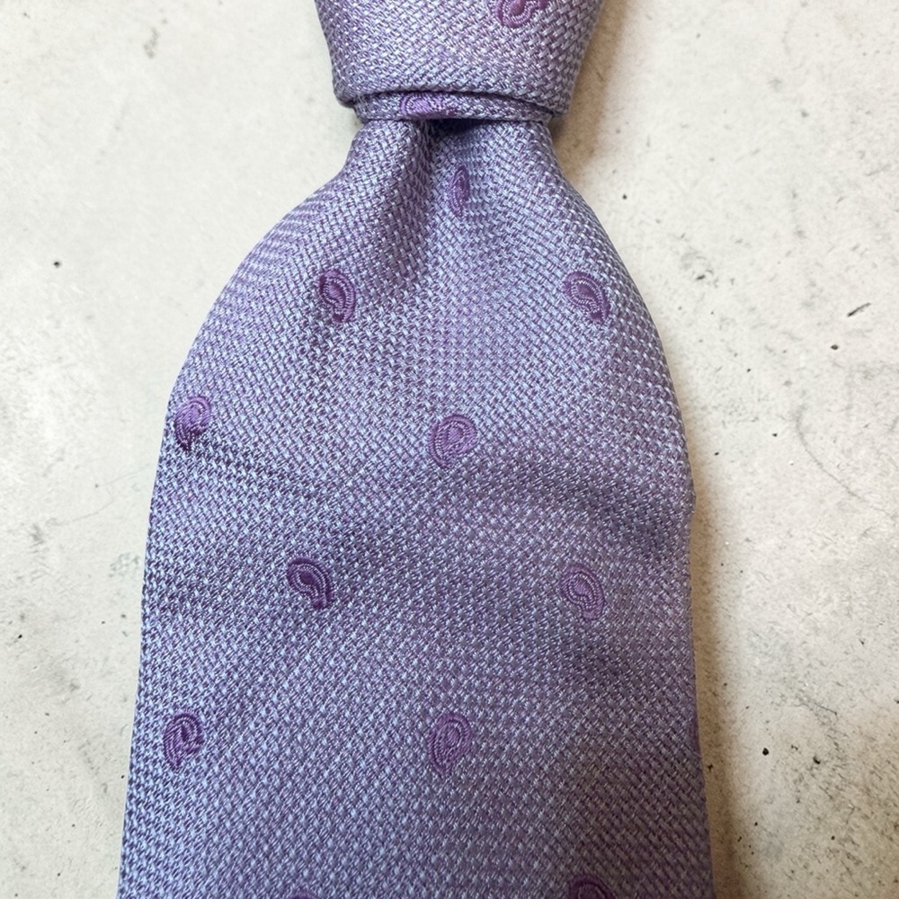 Tom James Purple/Pink Paisley Men's silkTie - Picture 2 of 6